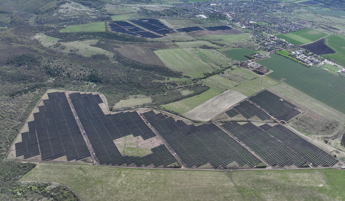 Das Ende der KI-Rechenleistung ist Photovoltaik und Energiespeicherung!