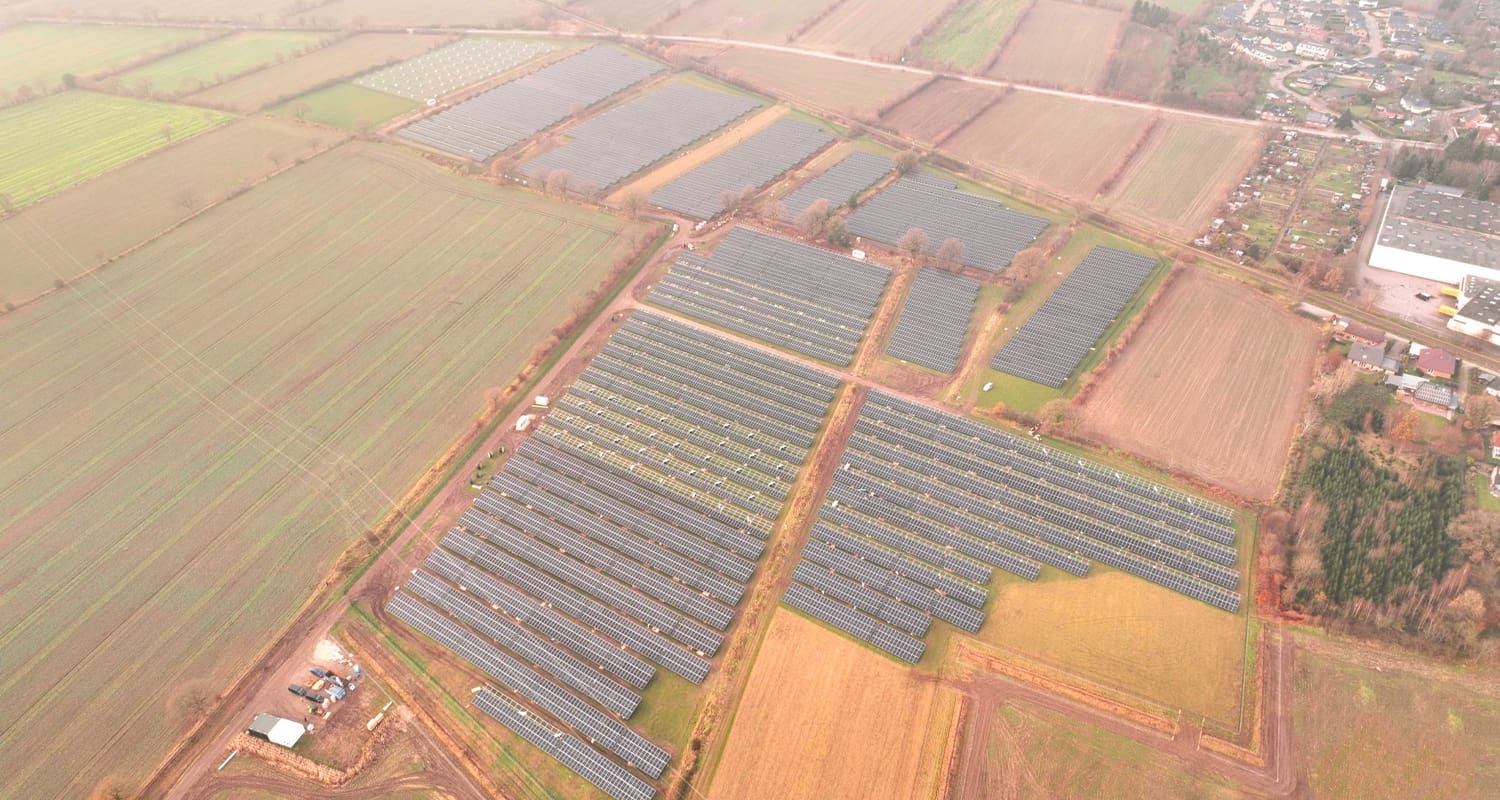 Indien sieht sich mit zunehmenden Einschränkungen bei der Solarstromerzeugung konfrontiert, da das Stromnetz Schwierigkeiten hat, sich anzupassen – Bericht