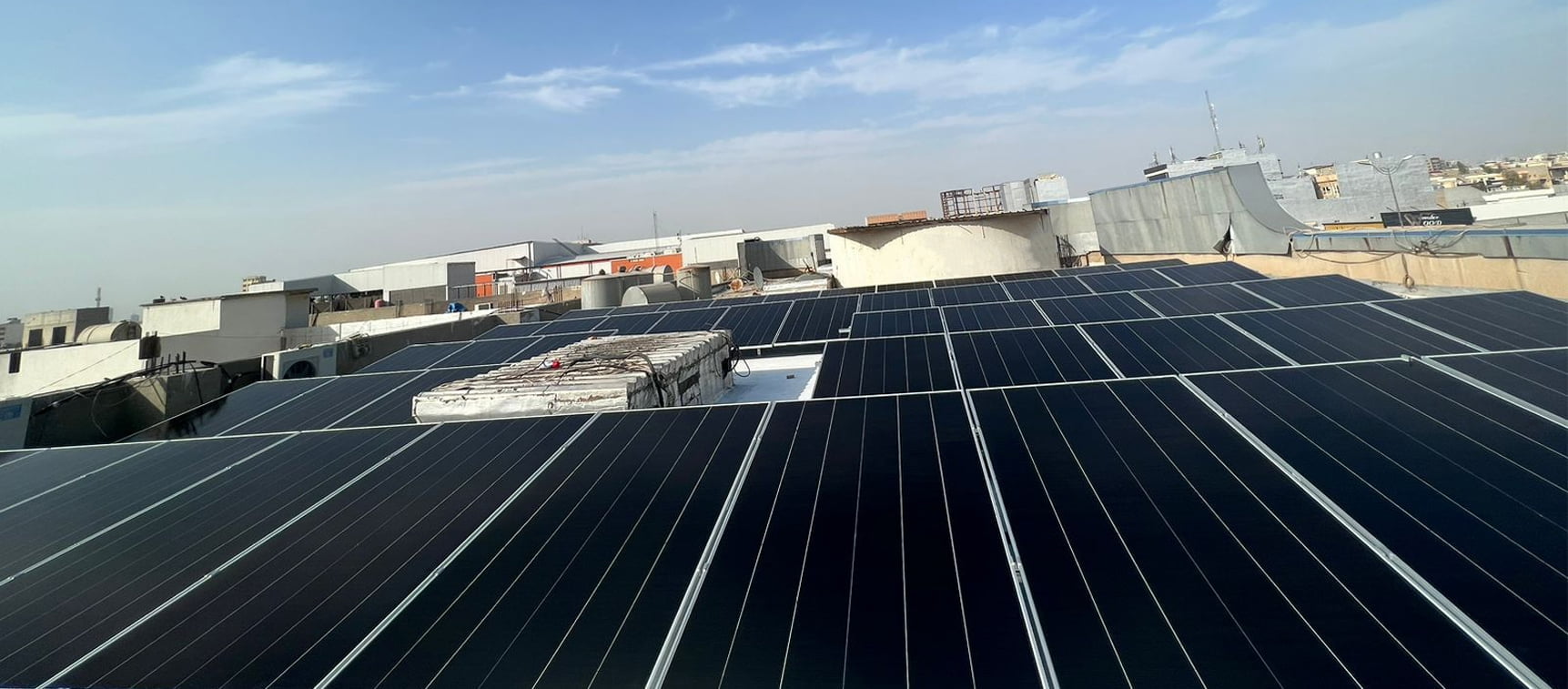 Projektfall einer 100-kW-Hybrid-Energiespeicher-Photovoltaikanlage im Irak