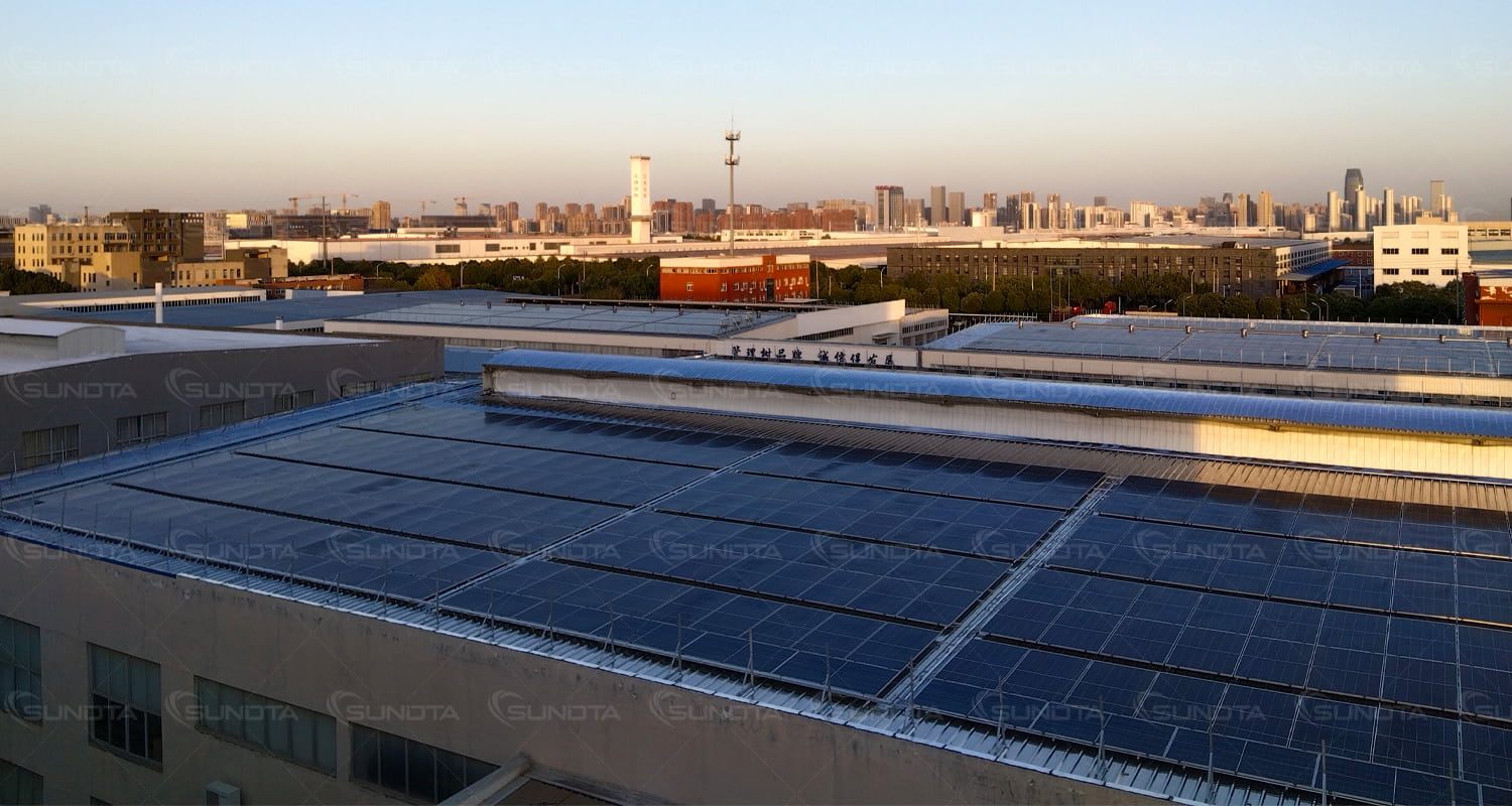 SUNDTAs 1,6-MW-Photovoltaik-Dachprojekt erreicht erfolgreichen Netzanschluss
