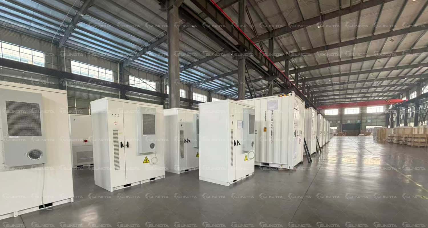Benötigen Sie schnell Energiespeicher? Die komplette Charge von SUNDTA ist bereit, getestet und wird durch das eigene Batteriewerk unterstützt!